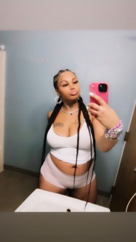 Flint Female Escort — Upscale Facetime Verification, Soccer-Girl Look - 1