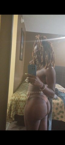 Okaloosa Florida Private Female Escort — Select, low-key stay - 1