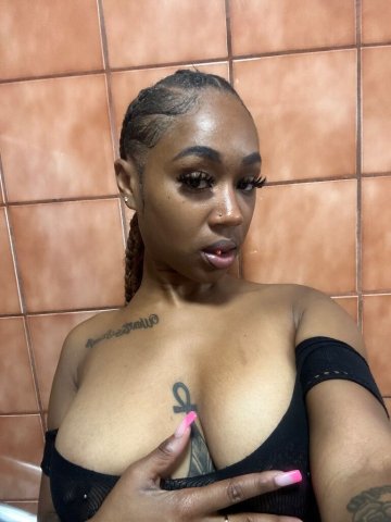 Pretty Young Thang (25) — Sloppy BJs, Deep Throat & More - 1