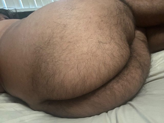 No one above age 34🚫! Hey Guys here to fufill you fantasy. i am both top or bottom. I do Facetime fun and outcalls - 1