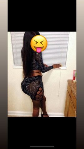 Curvy New in Town (24) — Full Service 2Girls Dynamic Duo, Fetish/Party Friendly - 1