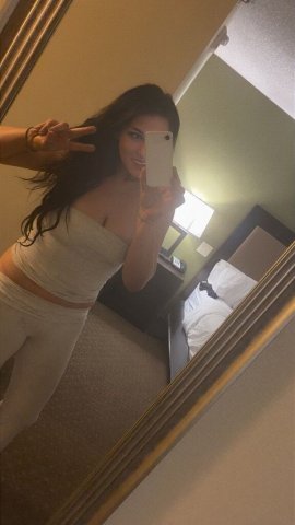 Portland Car Date Specials — Incall/Outcall, Right Off Wood Village Exit (Hwy 84) - 1