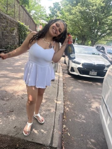 Bronx Female Escort — Calls & Car Dates - 1