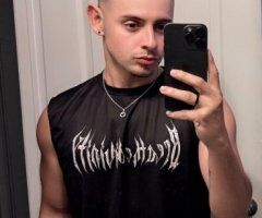 College boy in tow - Image 4