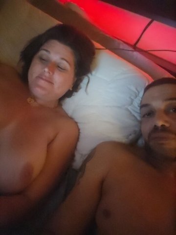 freaky couple seeks third - 1