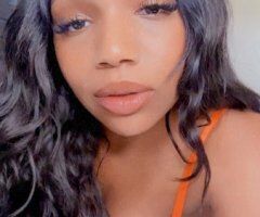 Oakland/East Bay escorts - Unique companion for refined, high-class intimacy — screening required