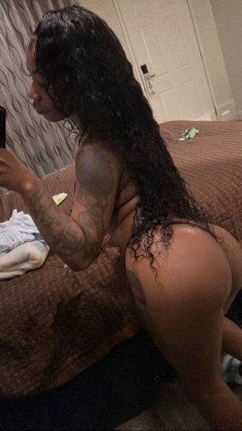 Outcalls — Palmdale/Lancaster CA Female Escort (discreet treat) - 1