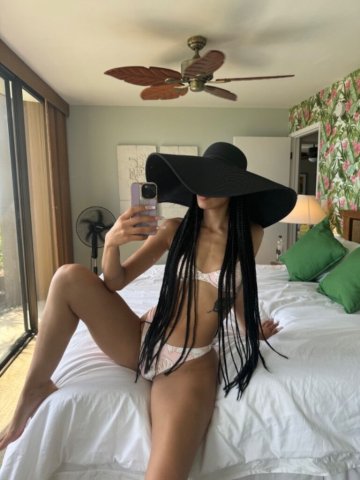 Upscale Tall Petite Model (26) — Full Service Outcalls in Eugene, OR - 1