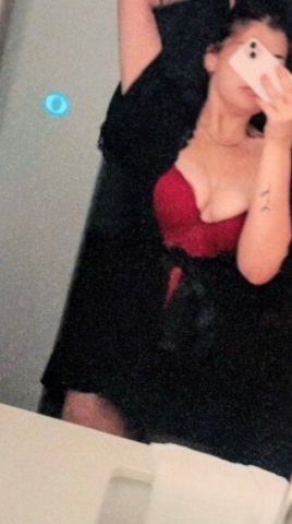 Houston Female Escort — Simple, natural connection - 1