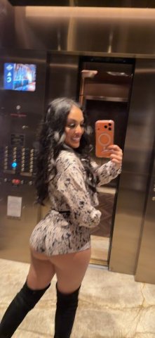 Top Tier 21 — Ventura, CA Female Escort (Discreet, no-bare rules) - 1