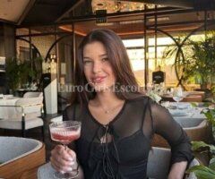Lora (22) — Genoa Escort (Female) in Milan, Italy - Image 4