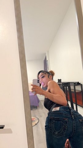 Raleigh-Durham Female Escort — playful extras, cash only - 1