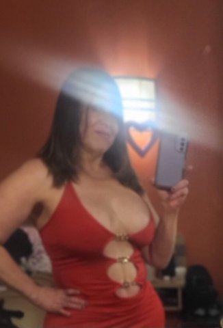 Portland OR Outcall Female Escort — Giving Head & MILF Services - 1