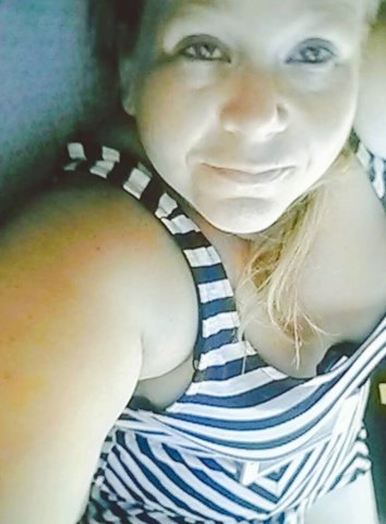 Los Angeles Female Escort — $60 BBBJ (Incall) at 39 - 1