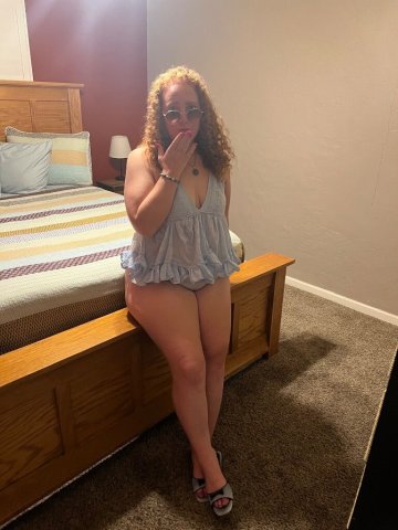 Redhead Escort — Hourglass Ginger With Juicy Hips - 1