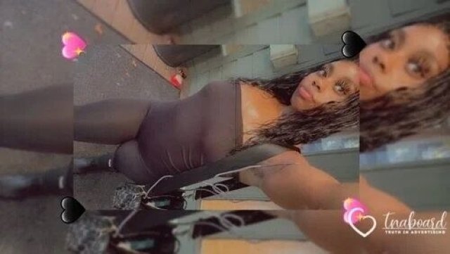 Outcalls Only: Ebony escort in Everett, WA for wide-open mouth & mouth play - 1
