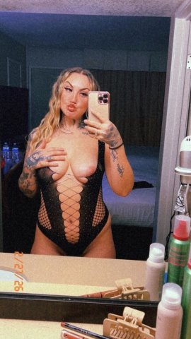 Tucson SNOWbunny Escort — booking in advance, hazel eyes - 1