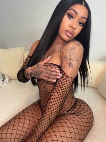 Long Island Latina Escort — Sexy Flirty Extras, Massage - 1