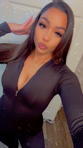 Largo In-Call Female Escort — Limited Time Companion - 1