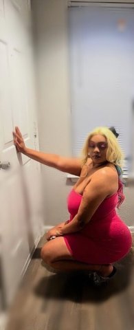 Dominique — Tongue Wrestling & Warm Throat Incalls/Outcalls - 1