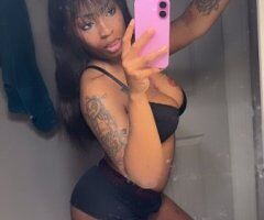 Charlotte NC Female Escort — short 5'1 and thick - Image 2