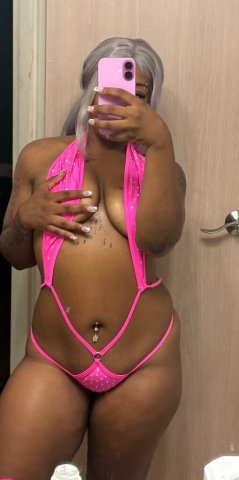 Wilmington Female Escort — Outcalls Available Now - 1