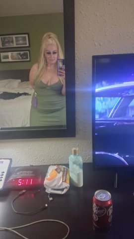 St. Louis Female Escort — Deep Tissue Massage with a Curvy Hot Blonde - 1