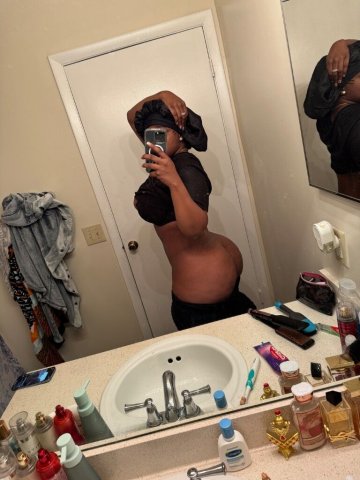 Minneapolis / St. Paul Female Escort (22) — Incall & Outcall, Uber required - 1