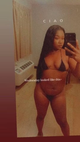 Clarksville Petite Female Escort (5'0) — Outcalls & Incalls - 1