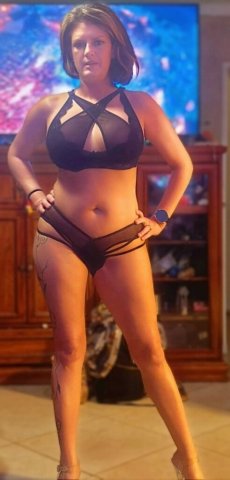 Fort Myers Female Escort — VIP Quick Service, Shaved & Doggy Style - 1