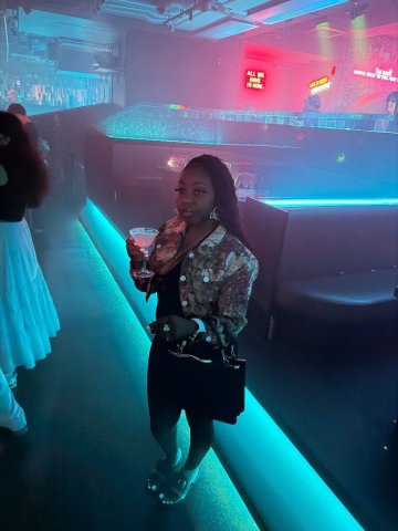 Short-time outcall escort — New Orleans travel, massages, private dances - 1