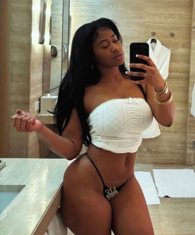 Stunning Bombshell Tight Fit — Classy In/Outcall (Little Rock, AR) - 1