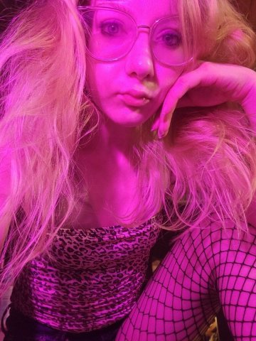 Naughty Blonde Petite Escort (31) in Pittsburgh - 1
