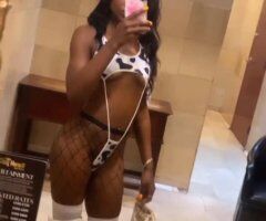 PrettyMe 23 — Female Escort for Arm Candy, Shopping & Eating Fun - Image 2