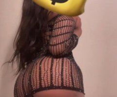 PrettyMe 23 — Female Escort for Arm Candy, Shopping & Eating Fun - Image 3
