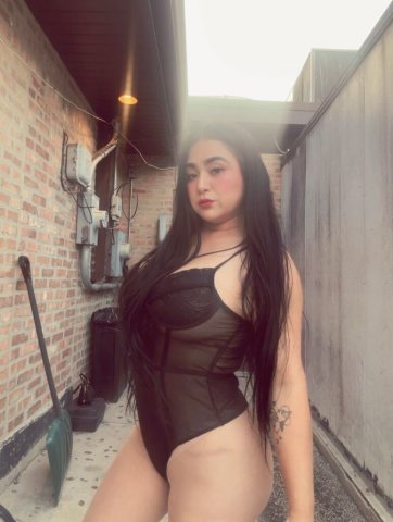 Omaha Female Escort — Piel canela y trato personalizado - 1