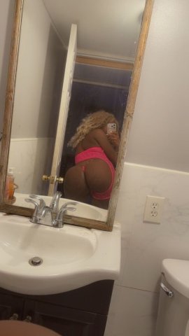 Staten Island Escort — custom content & feet pics - 1