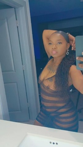 Sweet, passionate girl — Party Girl • Houston Full-Time - 1