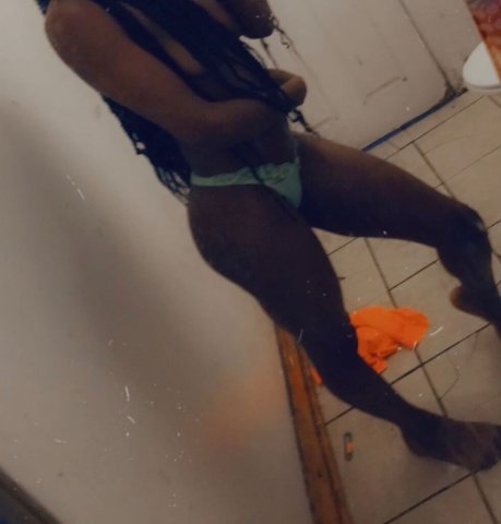 Sweet, sexy independent girl—special blowjob, incall, outcall & car fun (Janesville) - 1