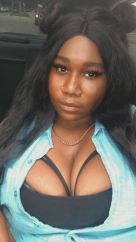 Milwaukee Escort — Discreet In/Out/Car Dates with Massage - 1