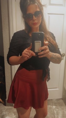Reserved 40-Year-Old Petite Companion in Space Coast - 1