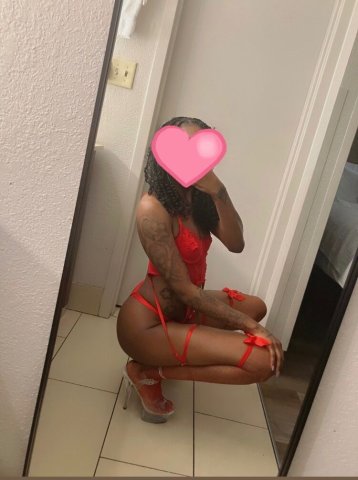 In-calls only — discreet Memphis escort, FaceTime/Google Meet verification - 1
