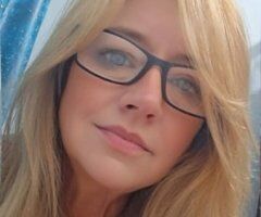 Nashville escorts - Nashville Traditional-Style Girlfriend Escort (One Lover Per Day)