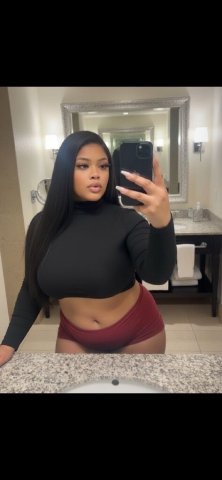 Chicago Female Escort — Fetish-Friendly In-Calls, Handjob Queen + Full Service (28) - 1