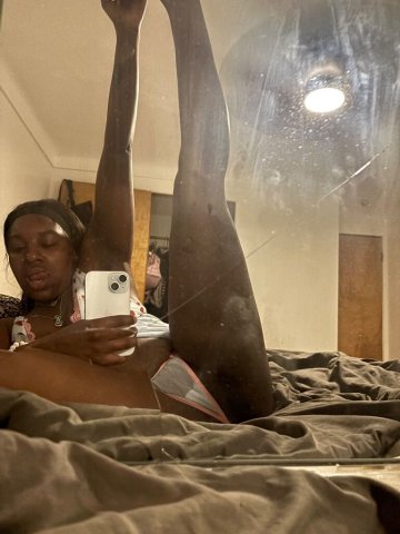 Young woman in Pittsburgh — 26 Chocolate - 1