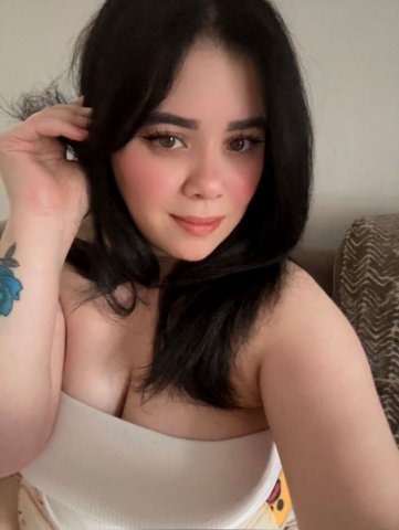 Queens New York Female Escort — ojos verdes (BBJ) - 1