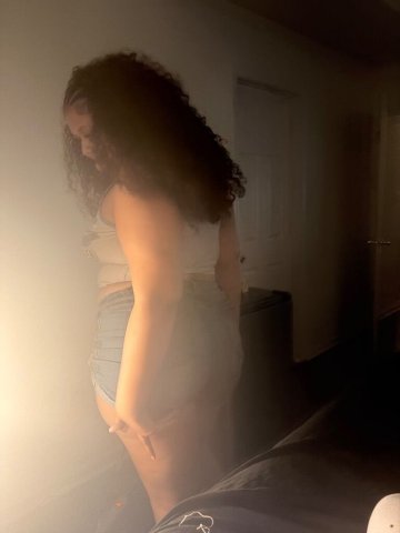 Thicc Lightskin Escort — 22 - 1