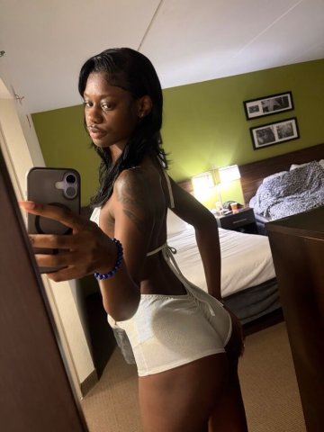 Kansas City FaceTime Verified Female Escort — No Deposit Outcall - 1