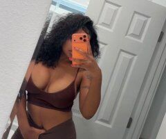 Houston Outcall Only — Curly Hair, Golden Skin Escort (Up to Multiple Hours) - Image 3