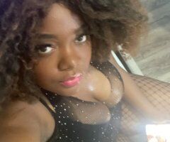 Curvy in-call sessions — discreet, drama-free - Image 7